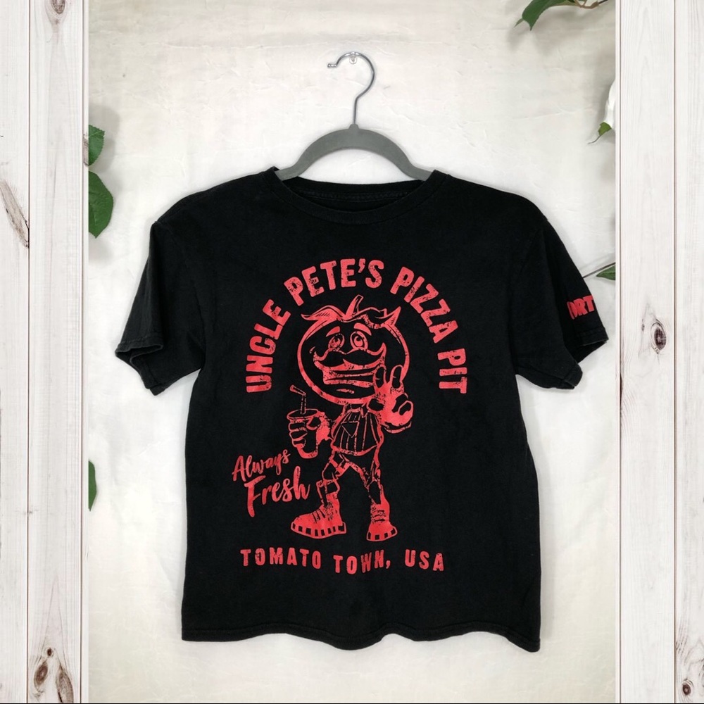 Fortnite Red & Black Uncle Pete's Pizza Pit Printed Short Sleeve T-Shirt…